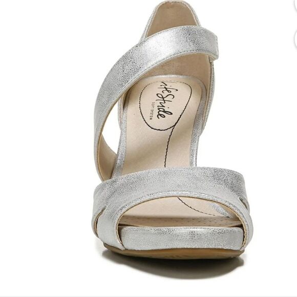 BRAND NEW LIFESTRIDE WOMEN'S MEGA STRAPPY SANDALS - Picture 12 of 12